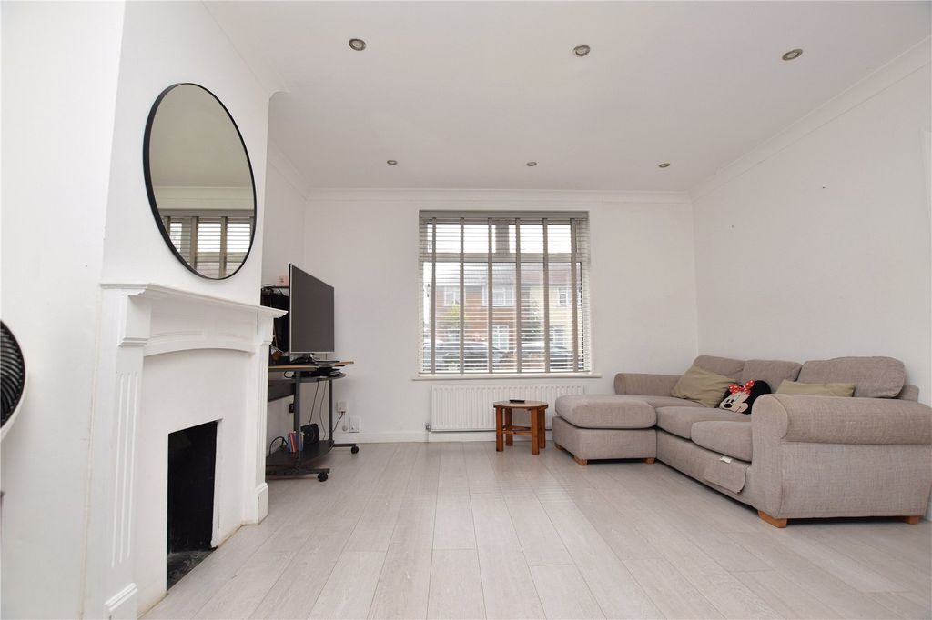 Property photo 2 of 11 Picture No. 03