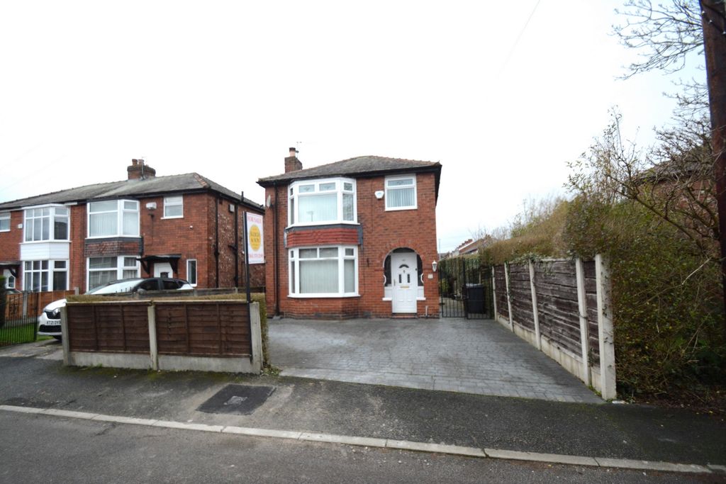 Property photo 1 of 13 Front