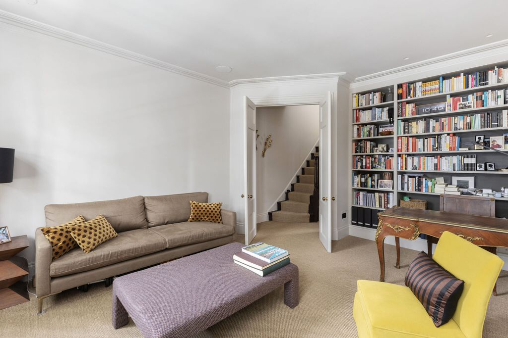 Property photo 2 of 14 Drawing Room