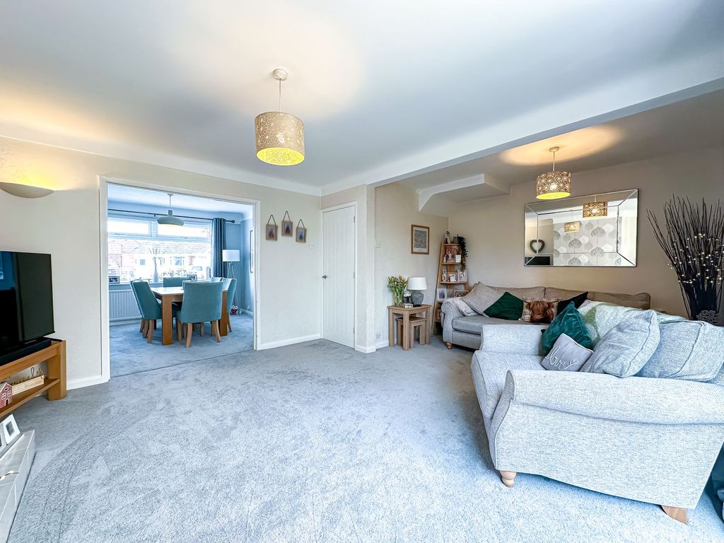 Property photo 2 of 25