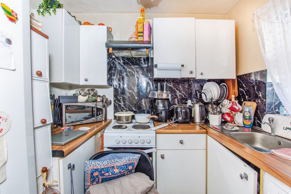 Property photo 2 of 11