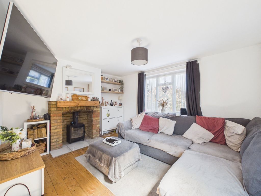 Property photo 2 of 11