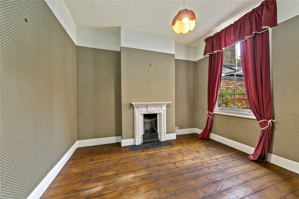 Property photo 3 of 13 Picture No. 05