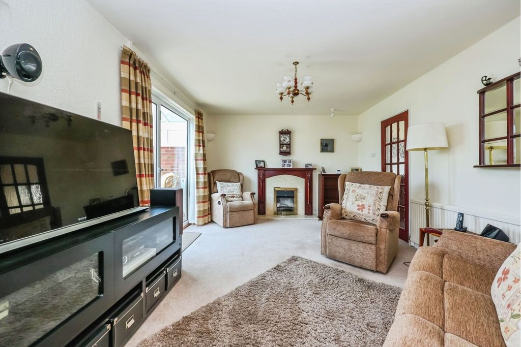 Property photo 2 of 15