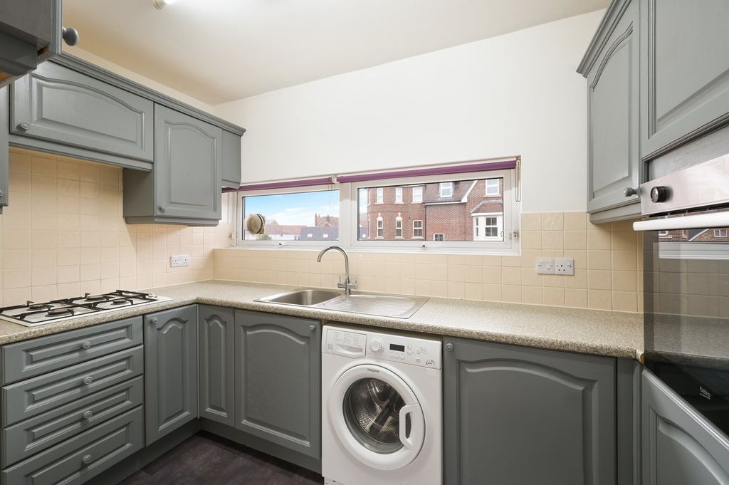 Property photo 3 of 13