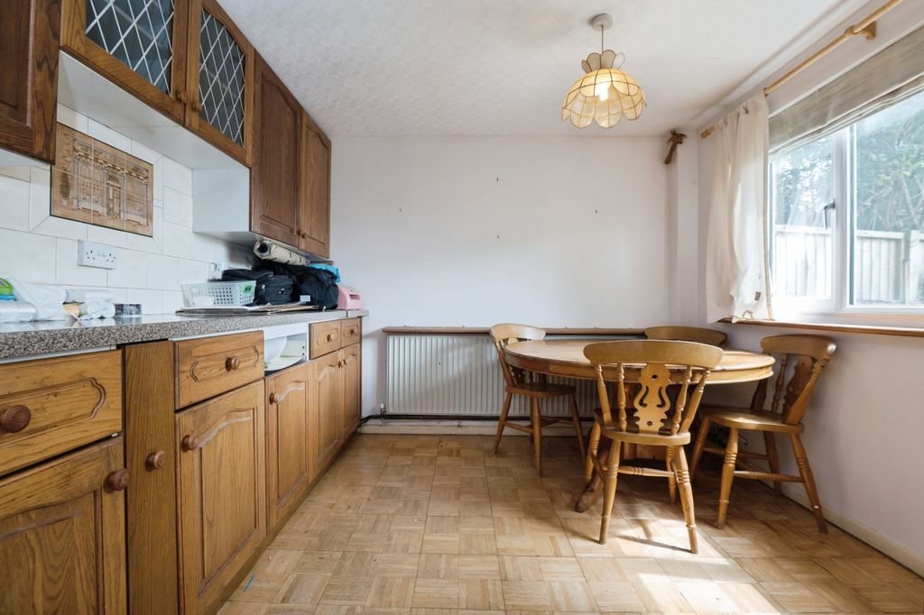 Property photo 2 of 17 Photo