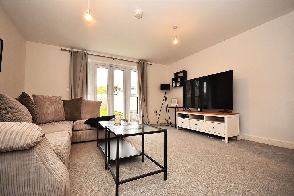 Property photo 2 of 16 Picture No. 25