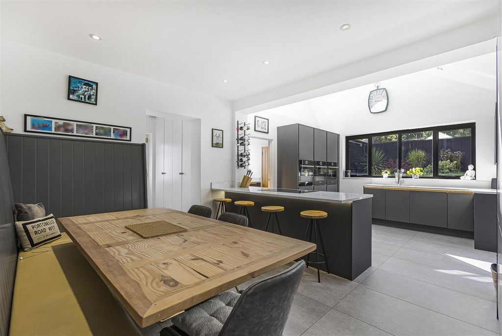 Property photo 2 of 41 76_64637.Jpg