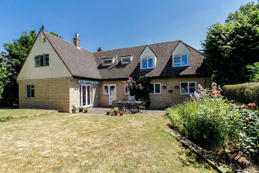 Property photo 1 of 9 Exterior 2