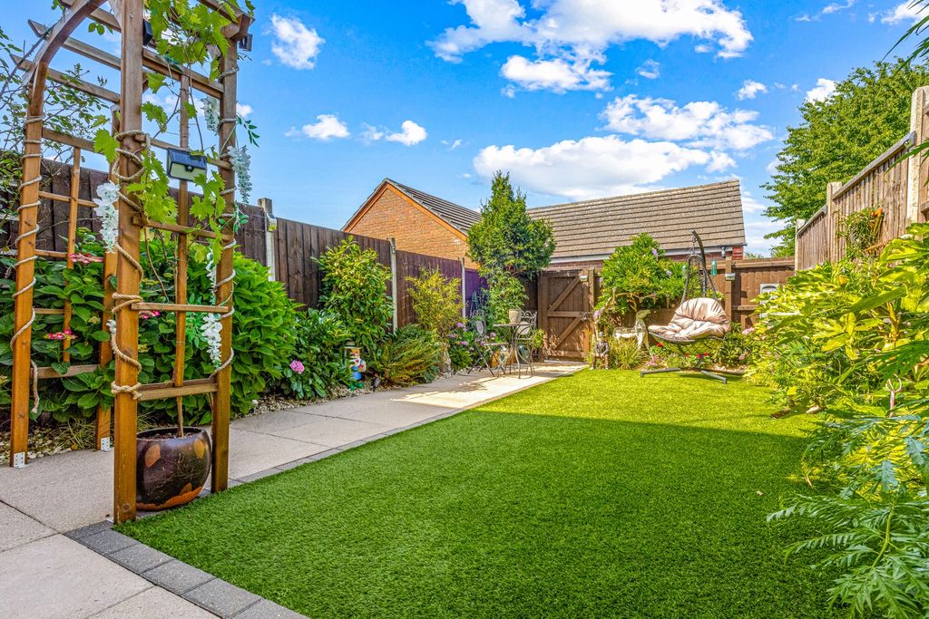 Property photo 2 of 15 Rear Garden