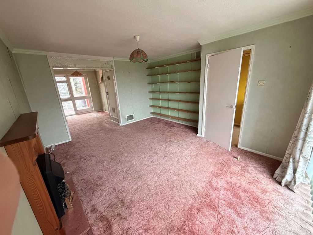 Property photo 3 of 16