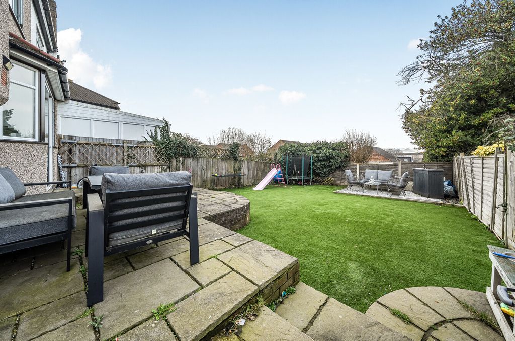 Property photo 3 of 20 1424140-5-69Aeabe...