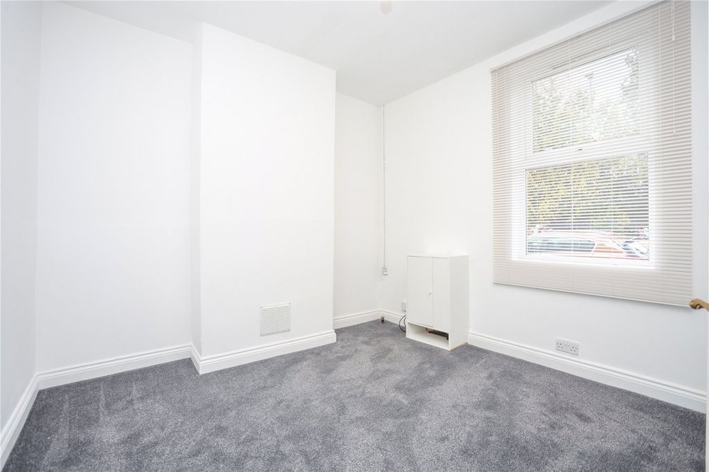 Property photo 1 of 15 Picture No. 02