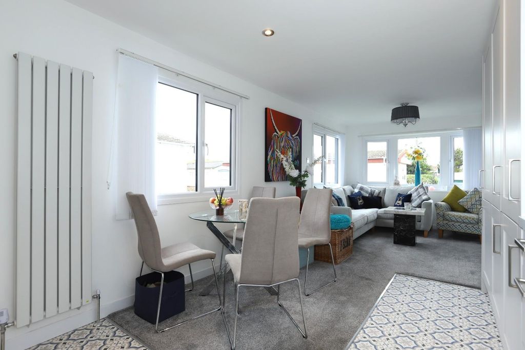 Property photo 2 of 13 Img_5295.Jpg