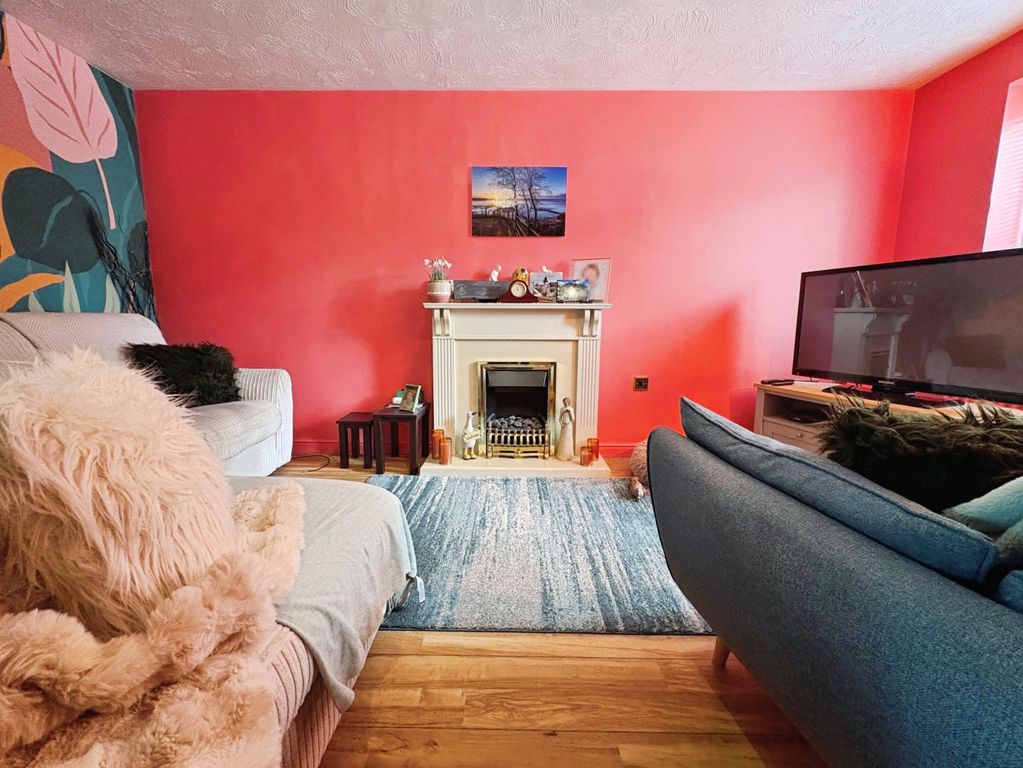 Property photo 3 of 21 A546857d-1-5
