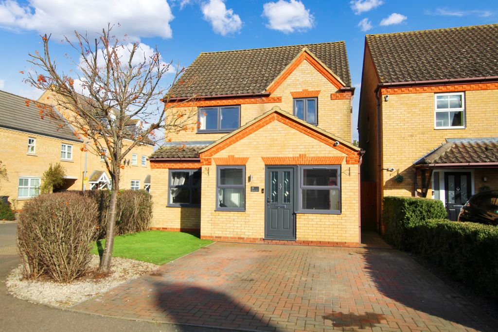 Property photo 1 of 18