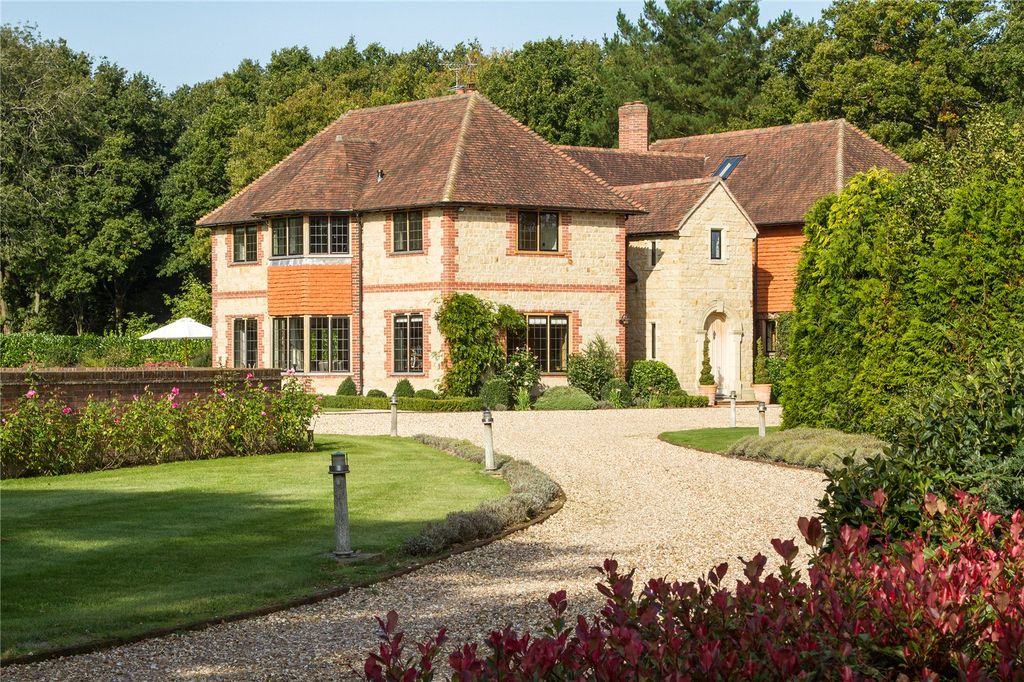 Property photo 1 of 28 Exterior View