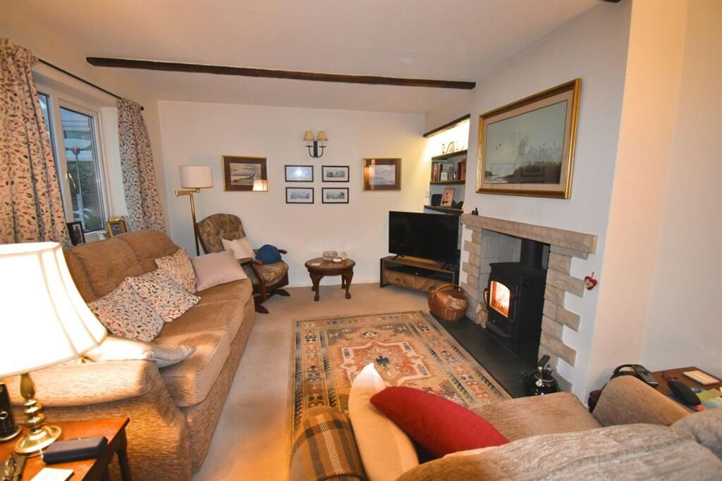 Property photo 2 of 18