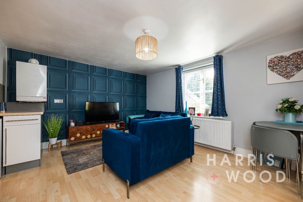 Property photo 3 of 17 4483724