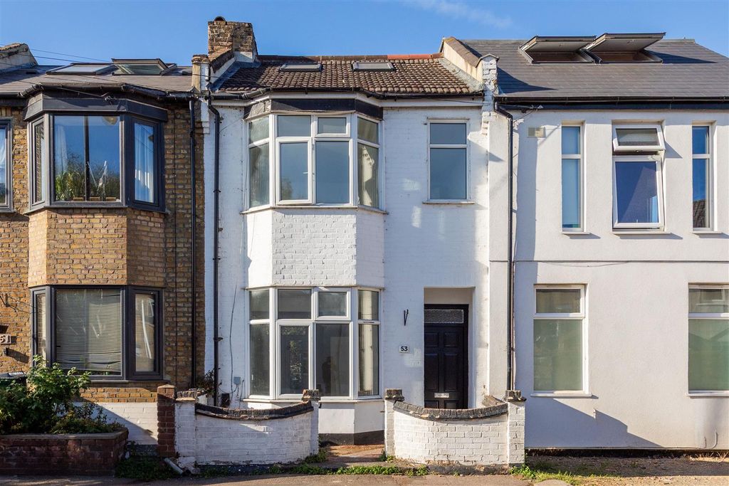 Property photo 1 of 29 Myrtle Road, E17