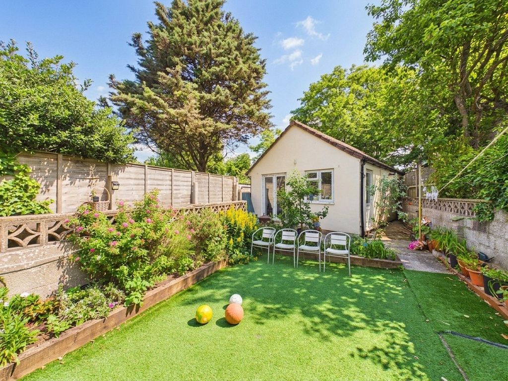 Property photo 3 of 14 Picture No. 21