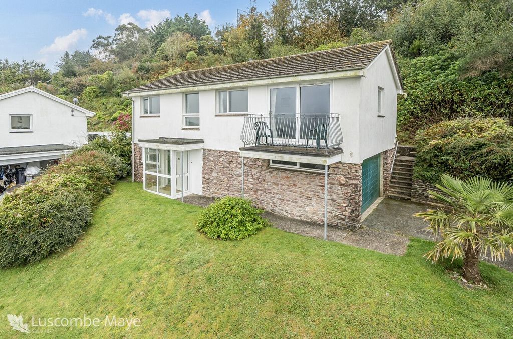 Property photo 1 of 21