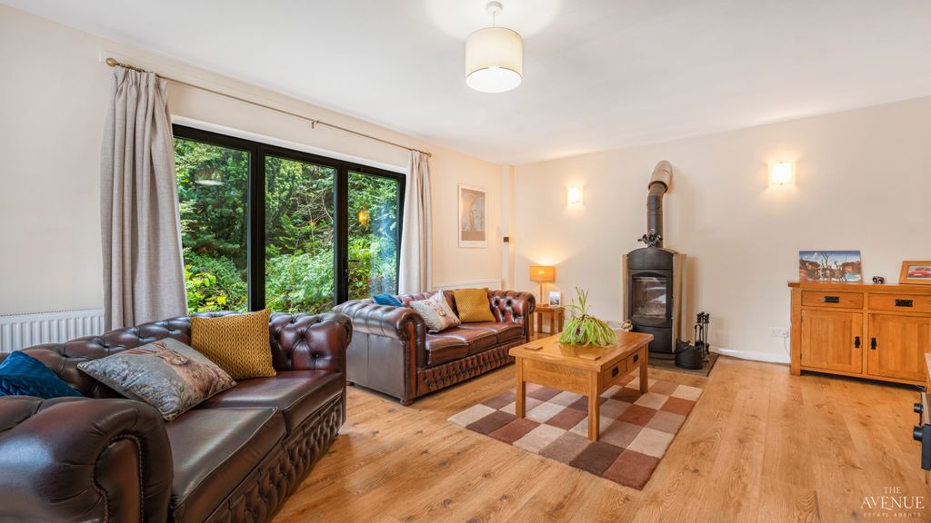 Property photo 2 of 27 5430373