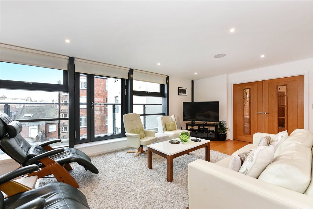 Property photo 3 of 11 Picture No. 24