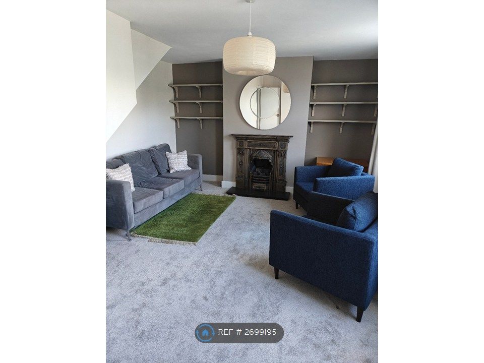 Property photo 1 of 10 Lounge