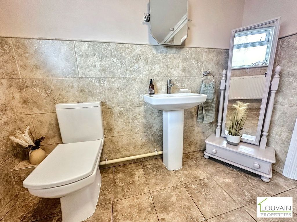 Property photo 3 of 29