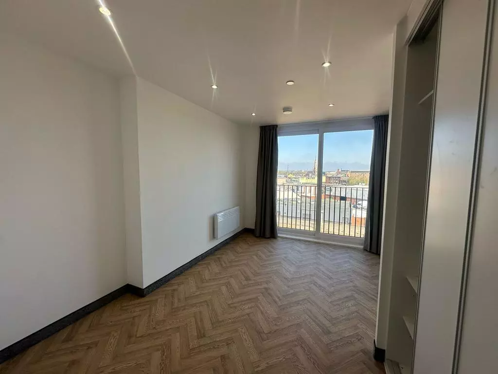 Property photo 1 of 5