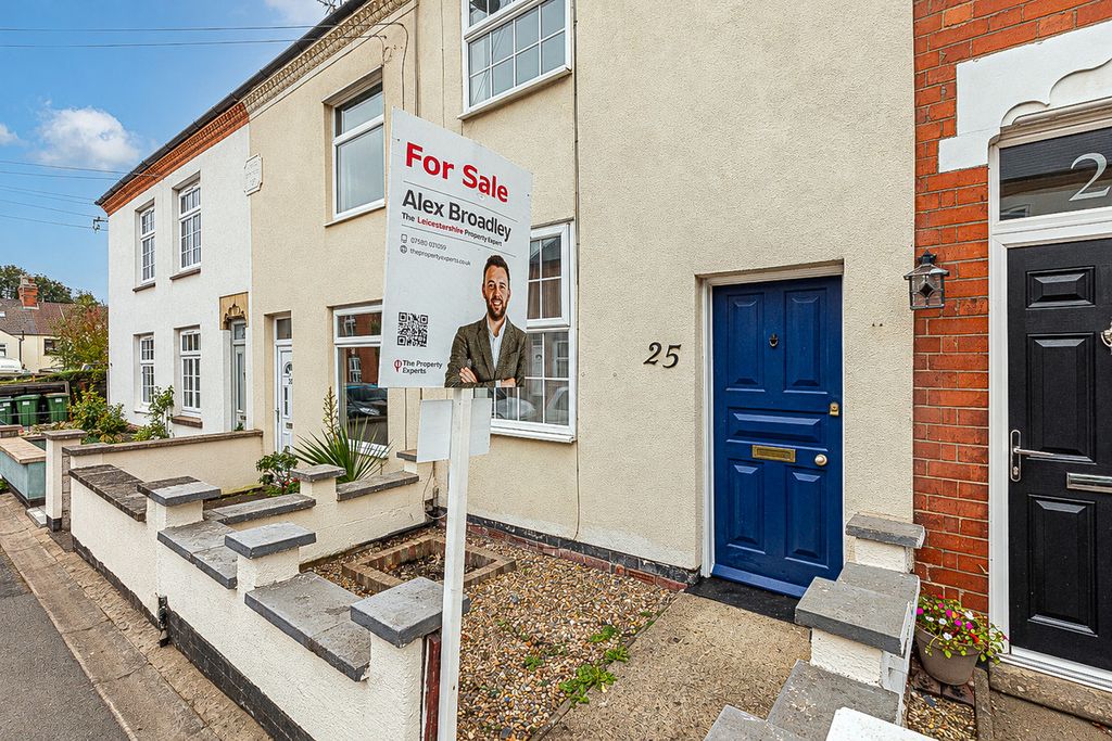 Property photo 2 of 23