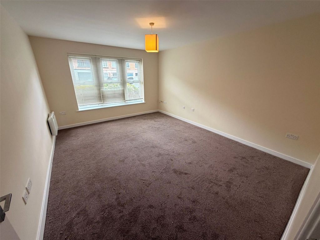 Property photo 2 of 12 Picture No. 22