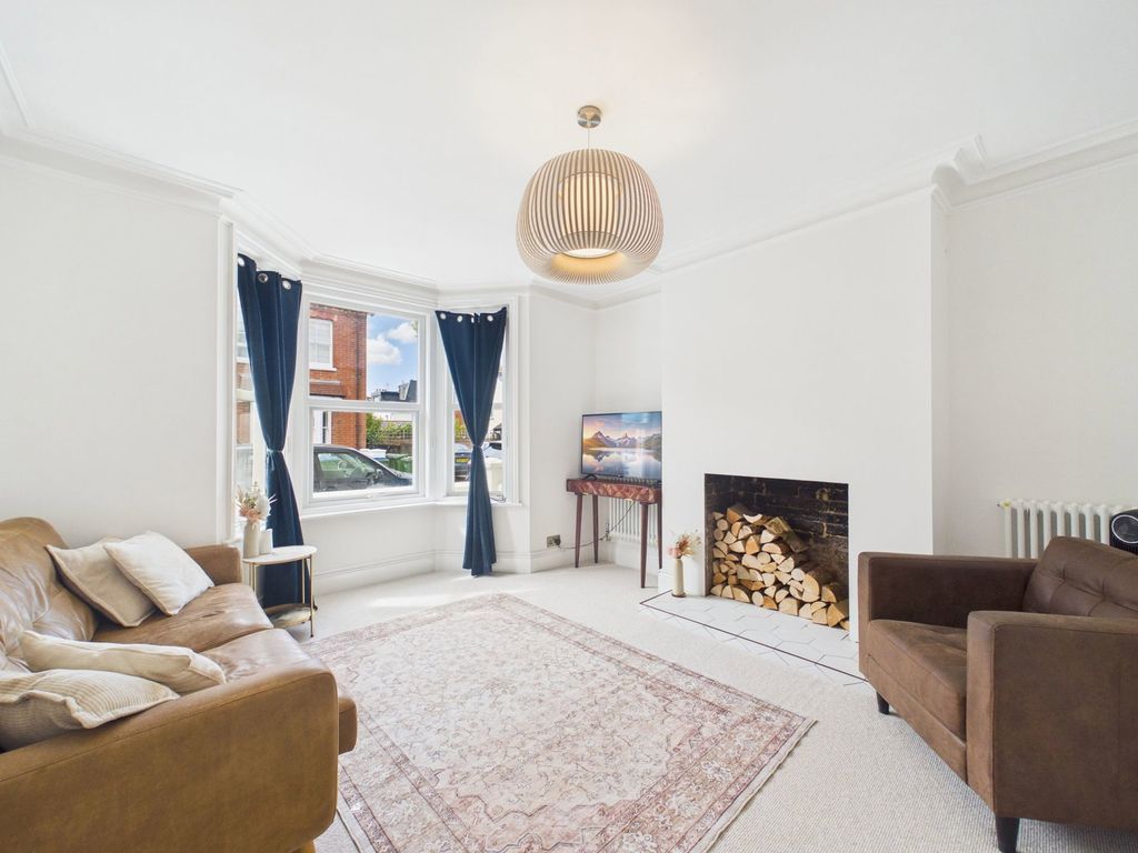 Property photo 2 of 17