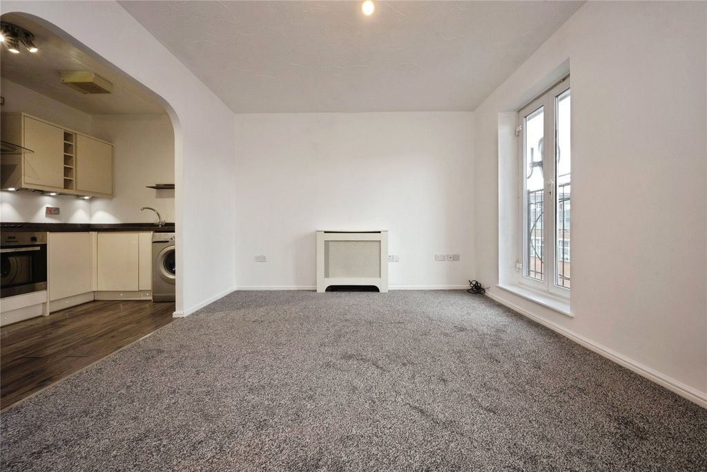 Property photo 3 of 20 Picture No. 24