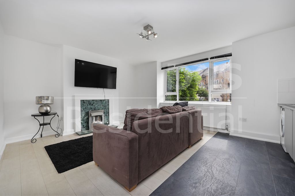 Property photo 2 of 22