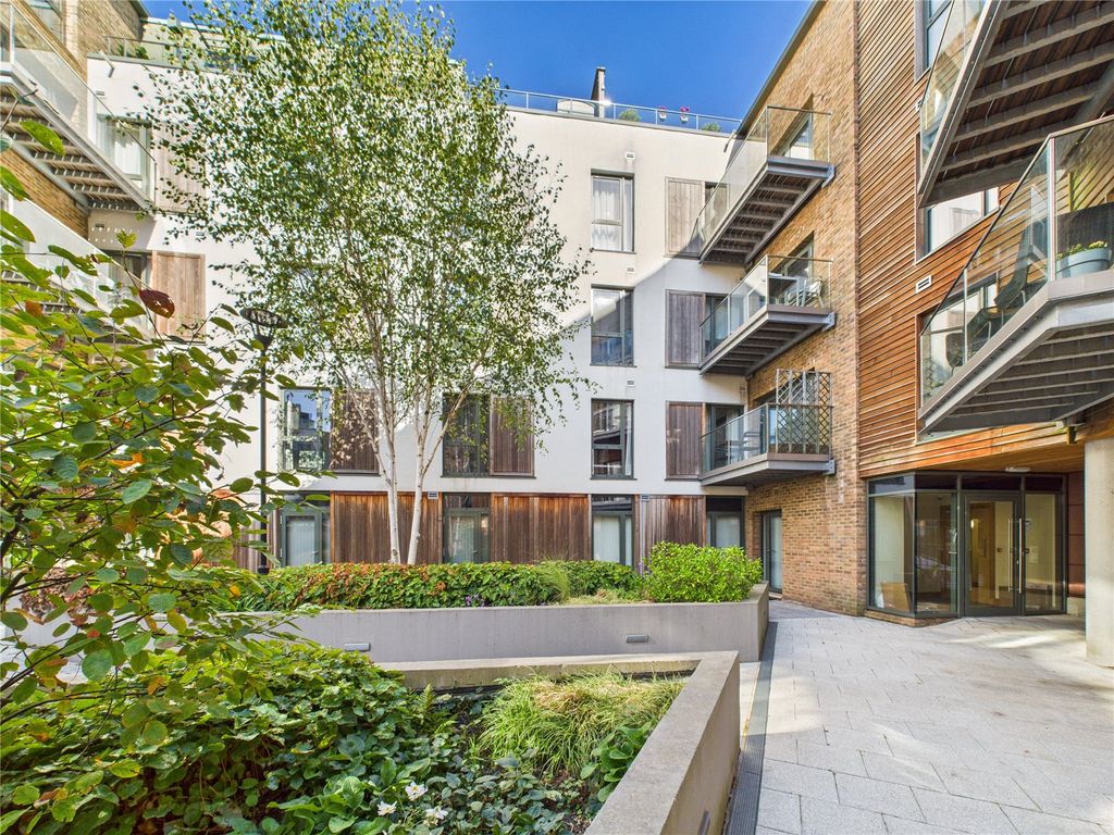 Property photo 1 of 16 Picture No. 17