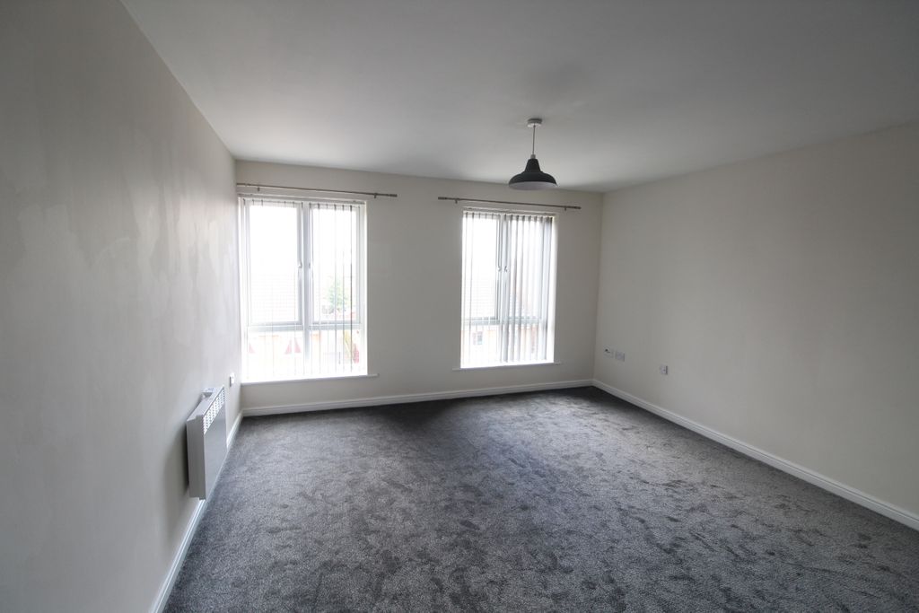 Property photo 2 of 7 Living Room