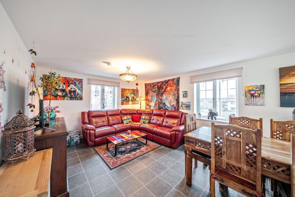 Property photo 1 of 13 Full Dining Sofa.Jpg