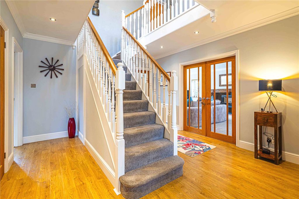 Property photo 3 of 31 Picture No. 29