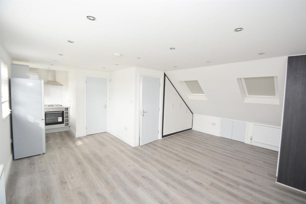 Property photo 1 of 8 Hvedue_Q70-Cjsmtjza6Ua.Jpg