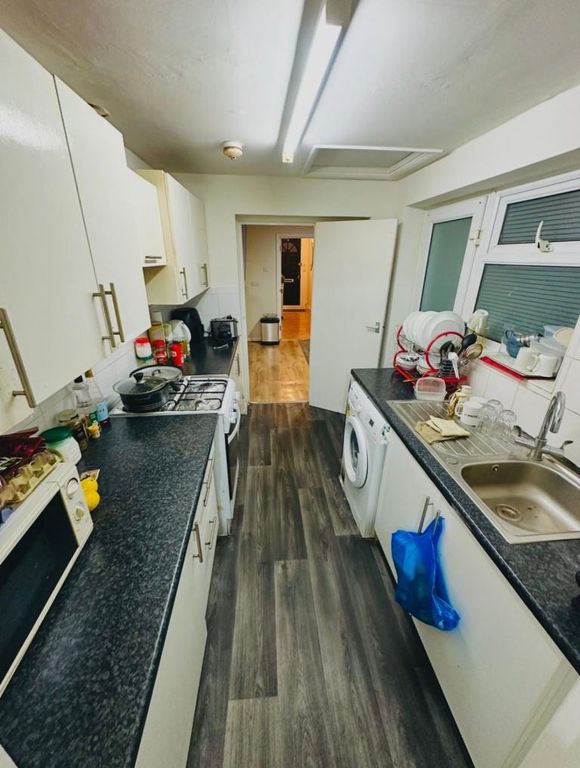 Property photo 3 of 4