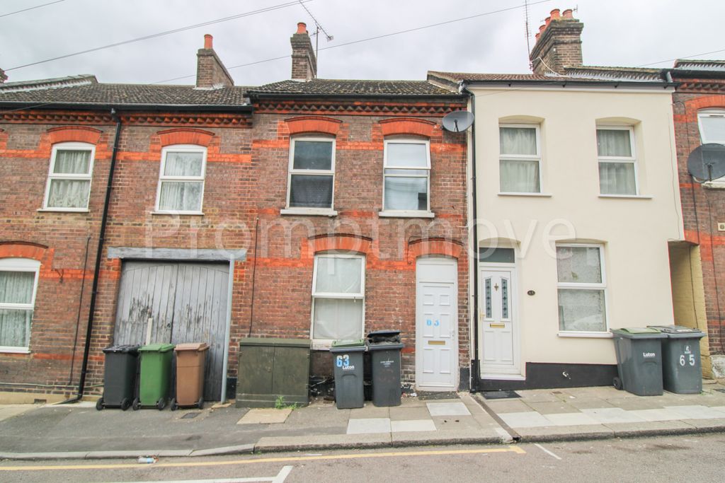 Property photo 1 of 7 Na