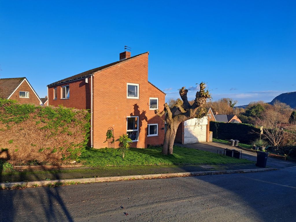 Property photo 1 of 18 Front View