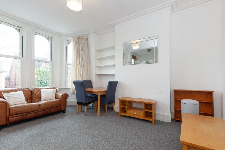 Property photo 2 of 7 246880