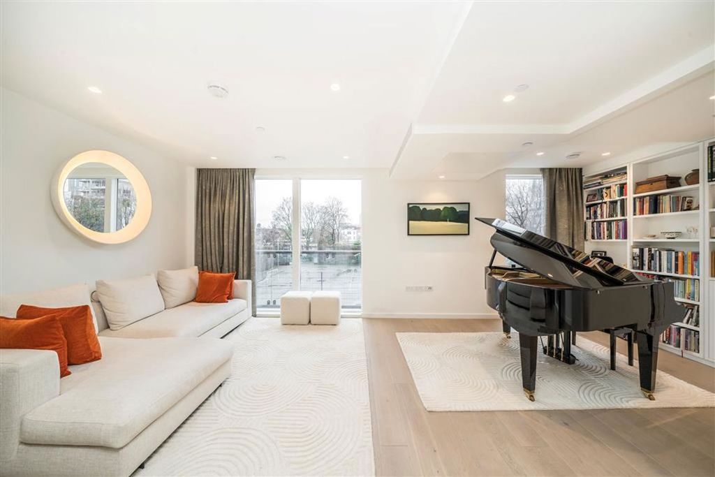 Property photo 3 of 10