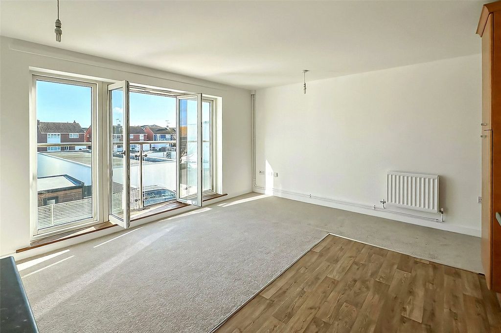 Property photo 2 of 12 Picture No. 34