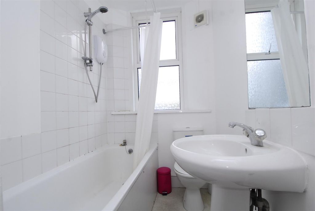 Property photo 3 of 13 3Greenbank010.Jpg