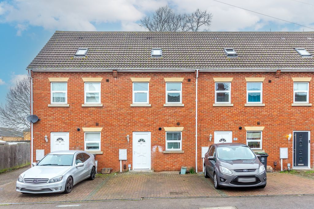 Property photo 1 of 14 Front