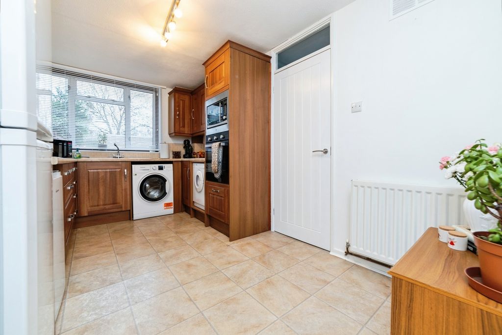 Property photo 3 of 17 Pbox-Img.Jpg